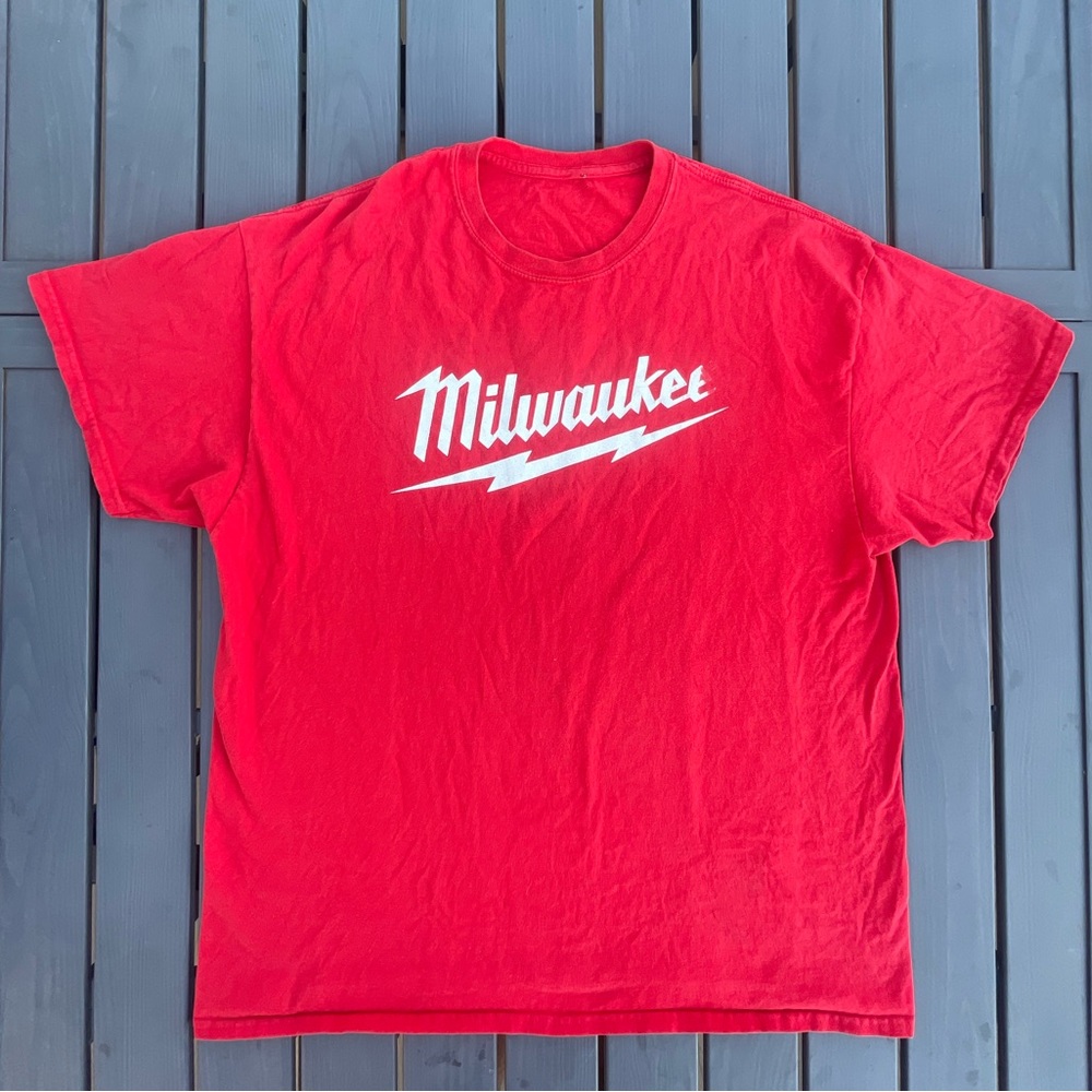 Vintage Red Milwaukee Tshirt